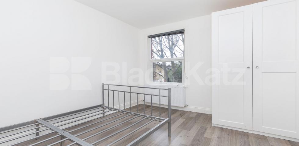 			3 Bedroom, 2 bath, 1 reception Apartment			 Portland Gardens, Harringey N4